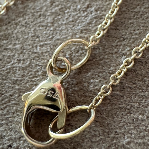 David Yurman CABLE CROSS PENDANT NECKLACE
18K Yellow Gold, 17.5mm - Picture 4 of 9